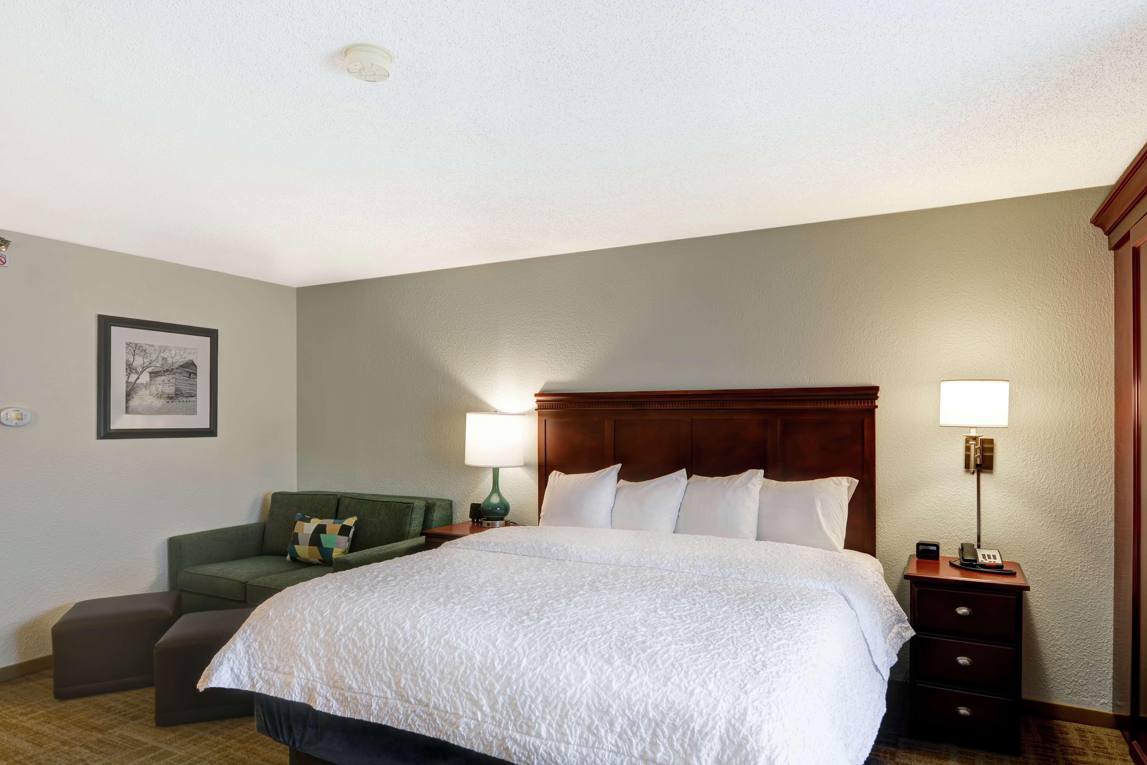 Hampton Inn Charlotte-Гастония Экстерьер фото