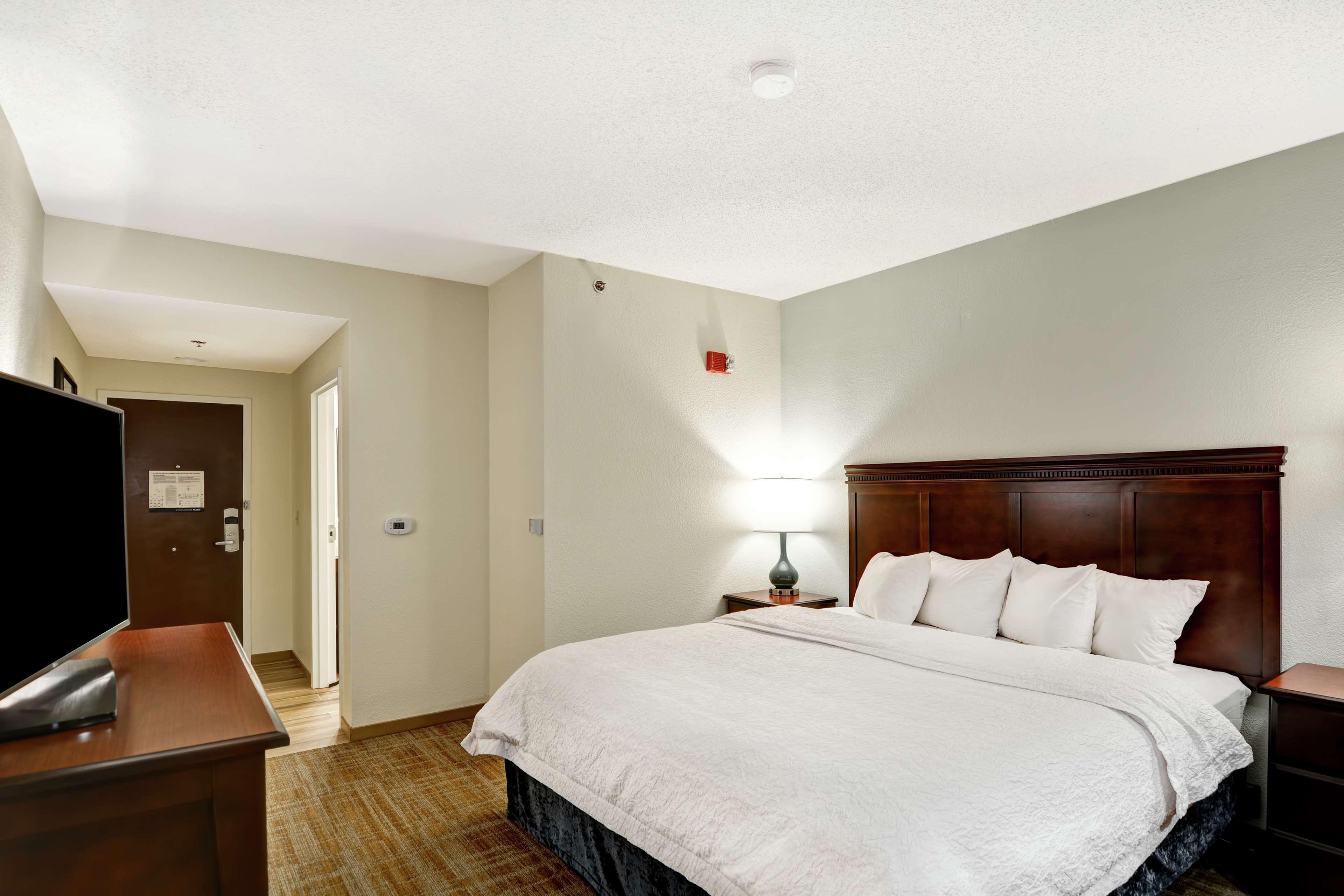 Hampton Inn Charlotte-Гастония Экстерьер фото